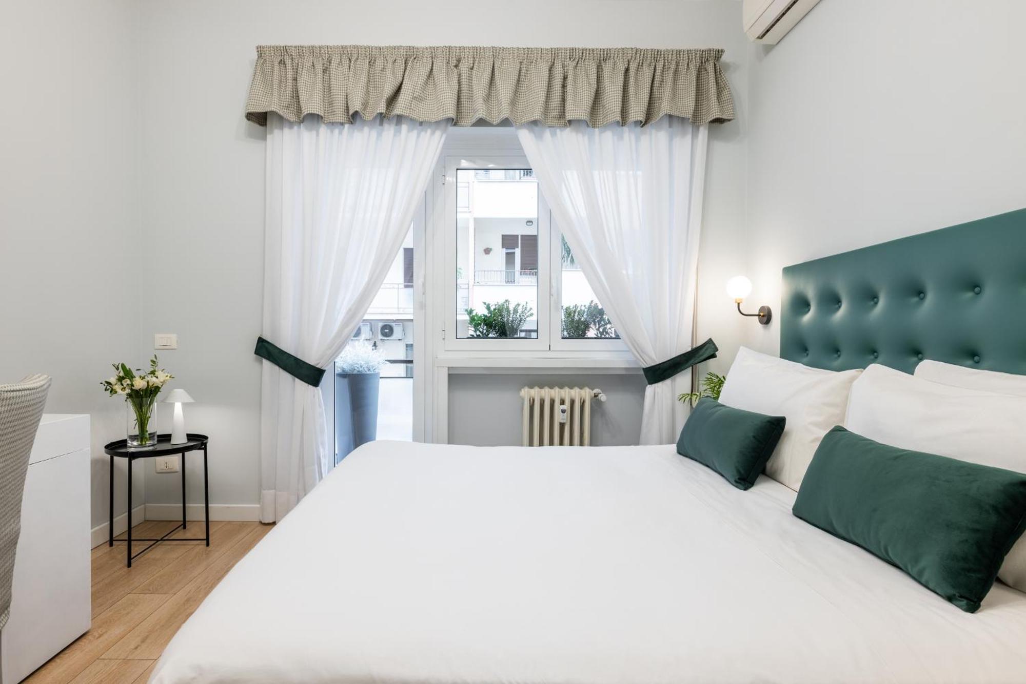Domus Bella Roma Hotel ภายนอก รูปภาพ