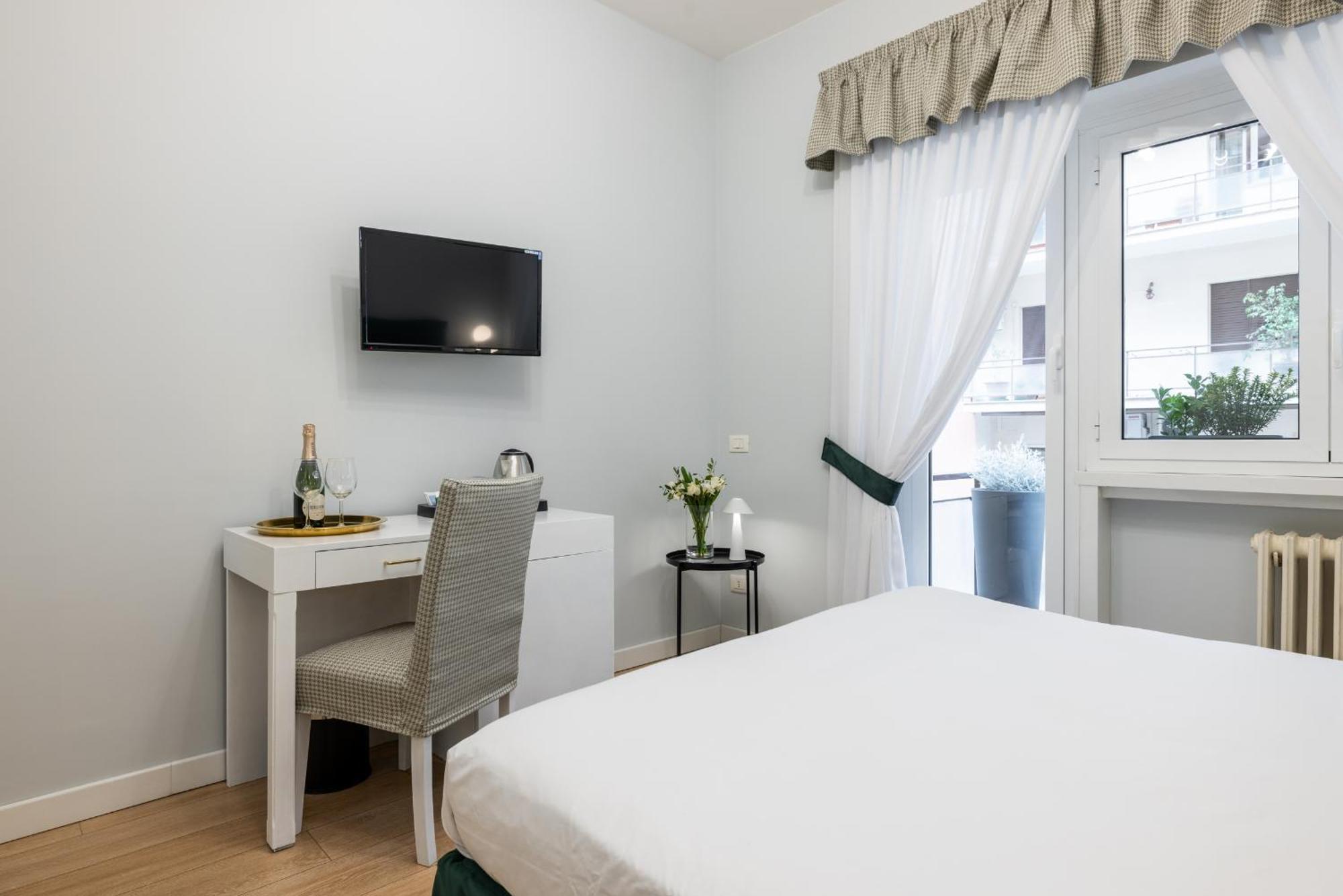 Domus Bella Roma Hotel ภายนอก รูปภาพ