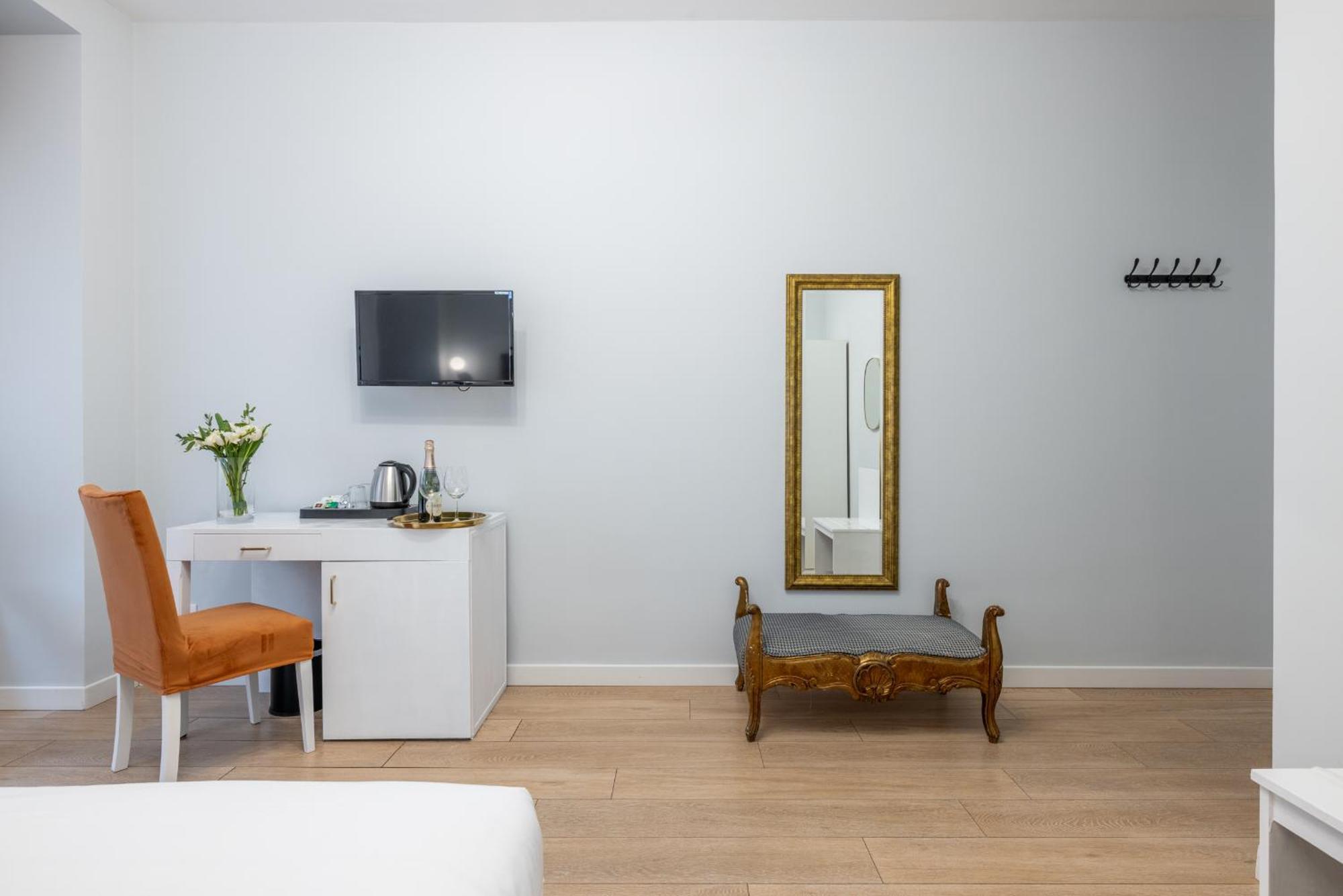 Domus Bella Roma Hotel ภายนอก รูปภาพ